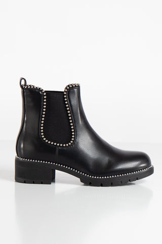 Black stud chelsea clearance boots